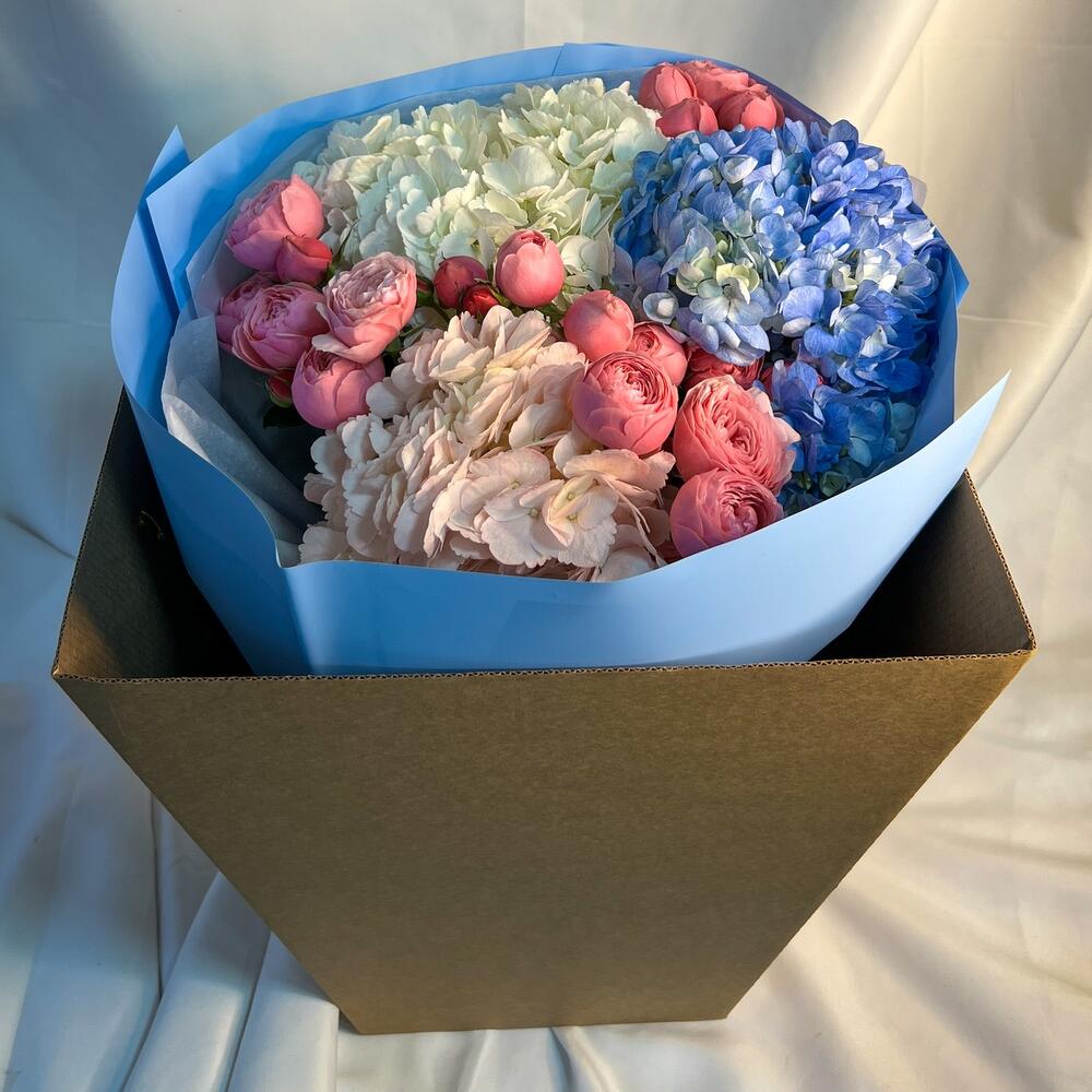 Цветы в коробке