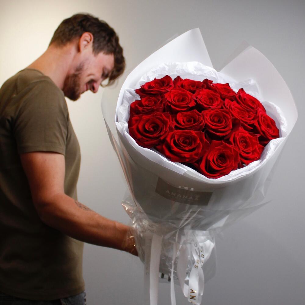 Классический букет из красных роз